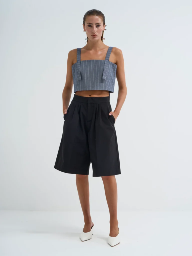 Black bermuda shorts in Carbon, front view